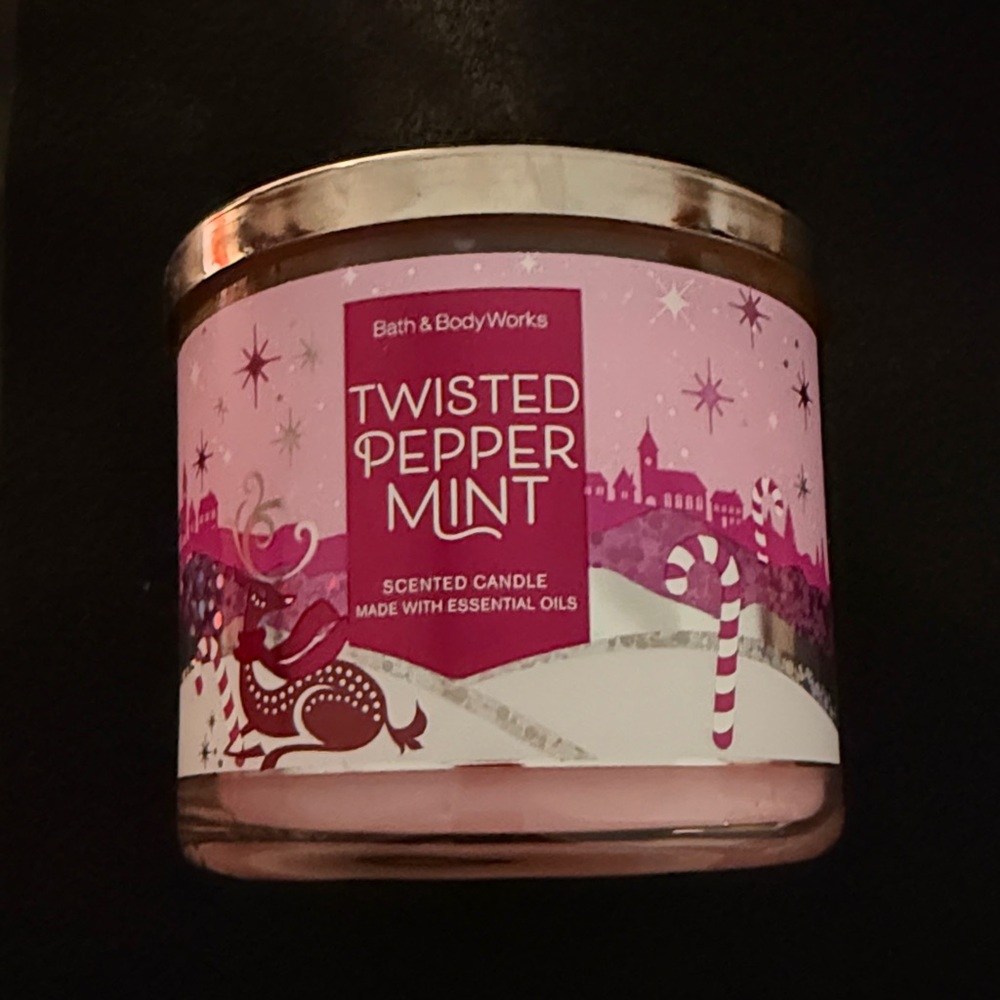 Bath & Body Works Twisted Peppermint Candle - Never Burned